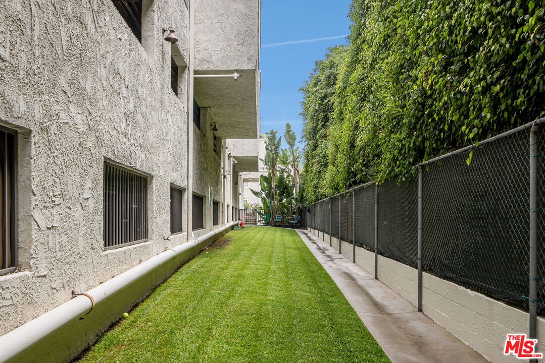 1230 Horn Ave Unit: 728