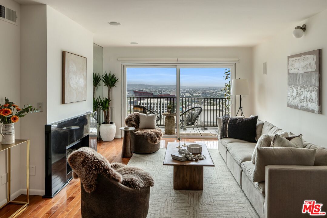 1230 Horn Ave Unit: 728