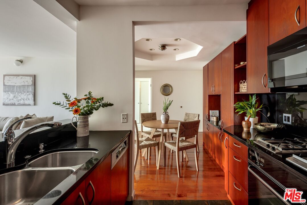 1230 Horn Ave Unit: 728