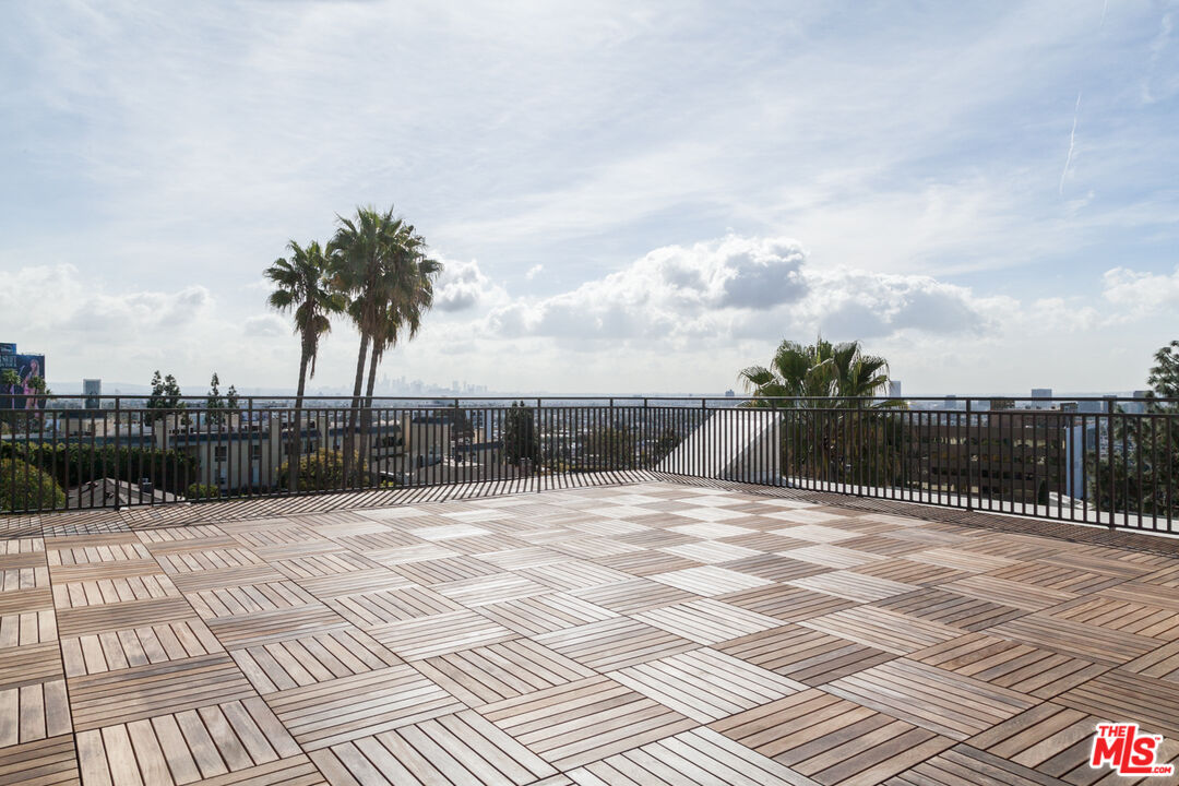 1230 Horn Ave Unit: 728