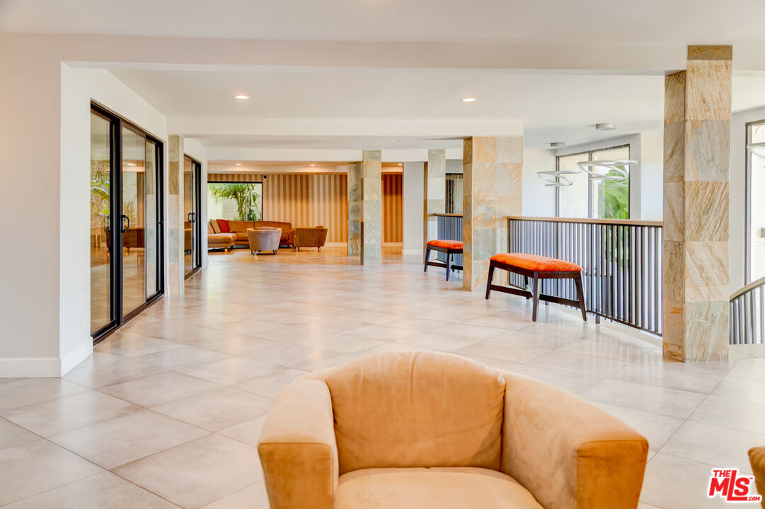 1230 Horn Ave Unit: 728