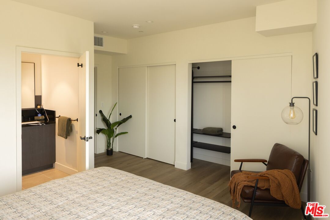 1110 S Spaulding Ave Unit: 204