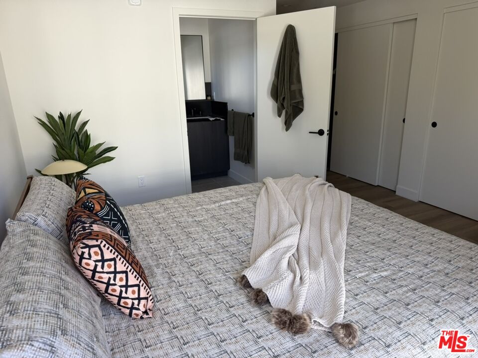 1110 S Spaulding Ave Unit: 204
