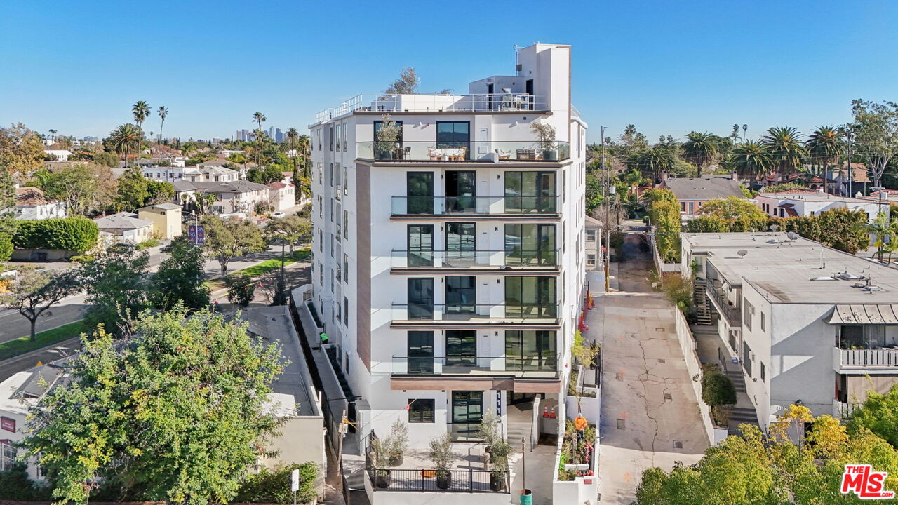 1110 S Spaulding Ave Unit: 204