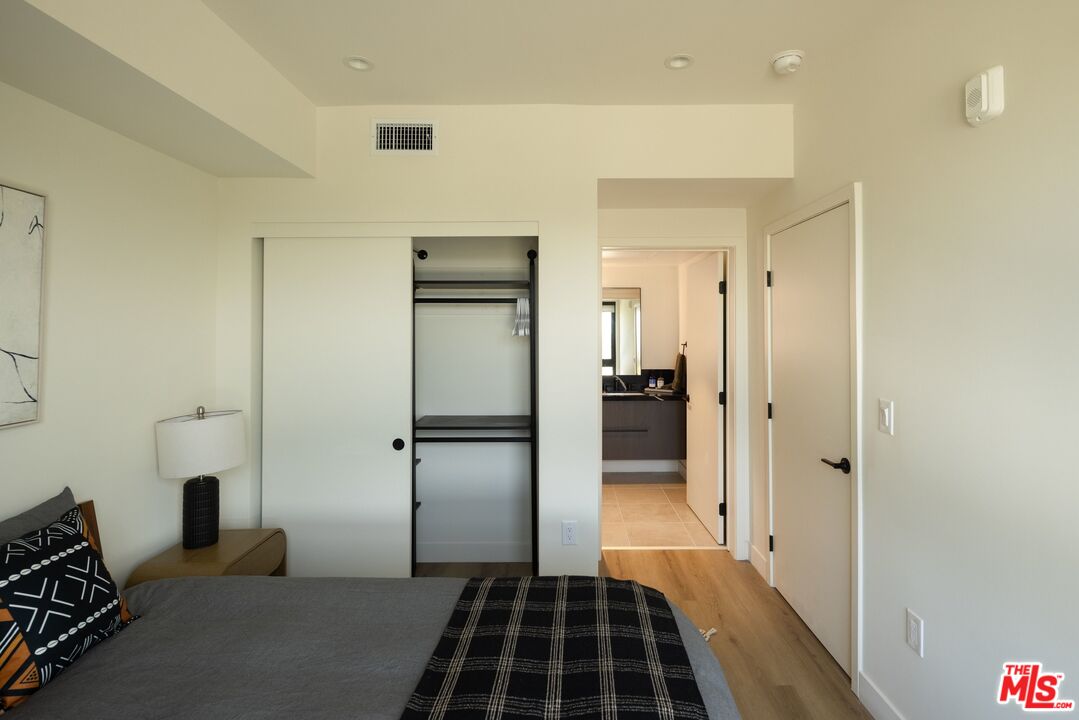 1110 S Spaulding Ave Unit: 204