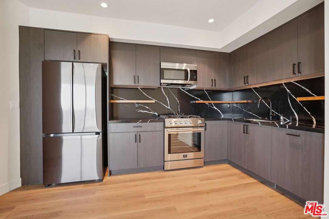 1110 S Spaulding Ave Unit: 103
