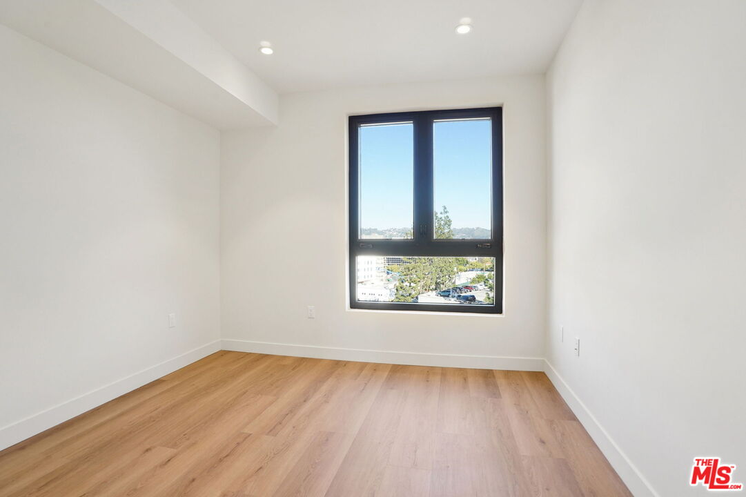 1110 S Spaulding Ave Unit: 103