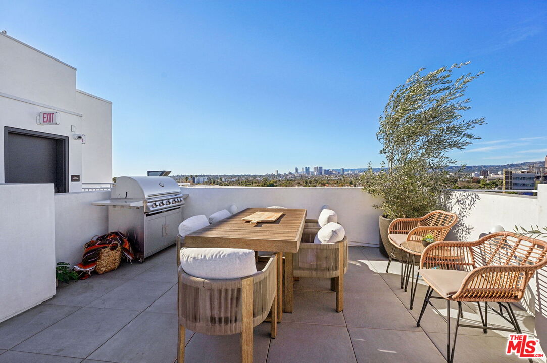1110 S Spaulding Ave Unit: 103