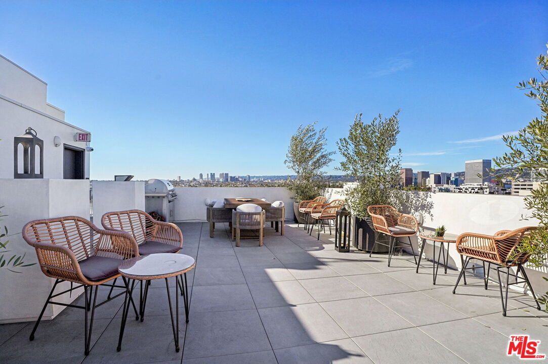 1110 S Spaulding Ave Unit: 103