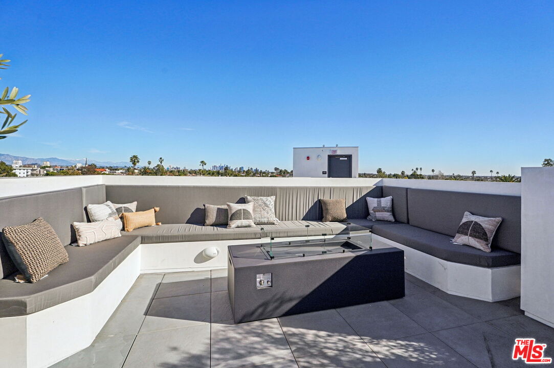 1110 S Spaulding Ave Unit: 103