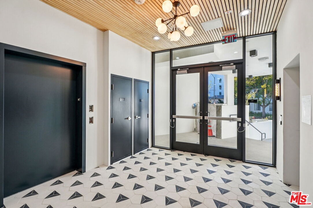 1110 S Spaulding Ave Unit: PH5