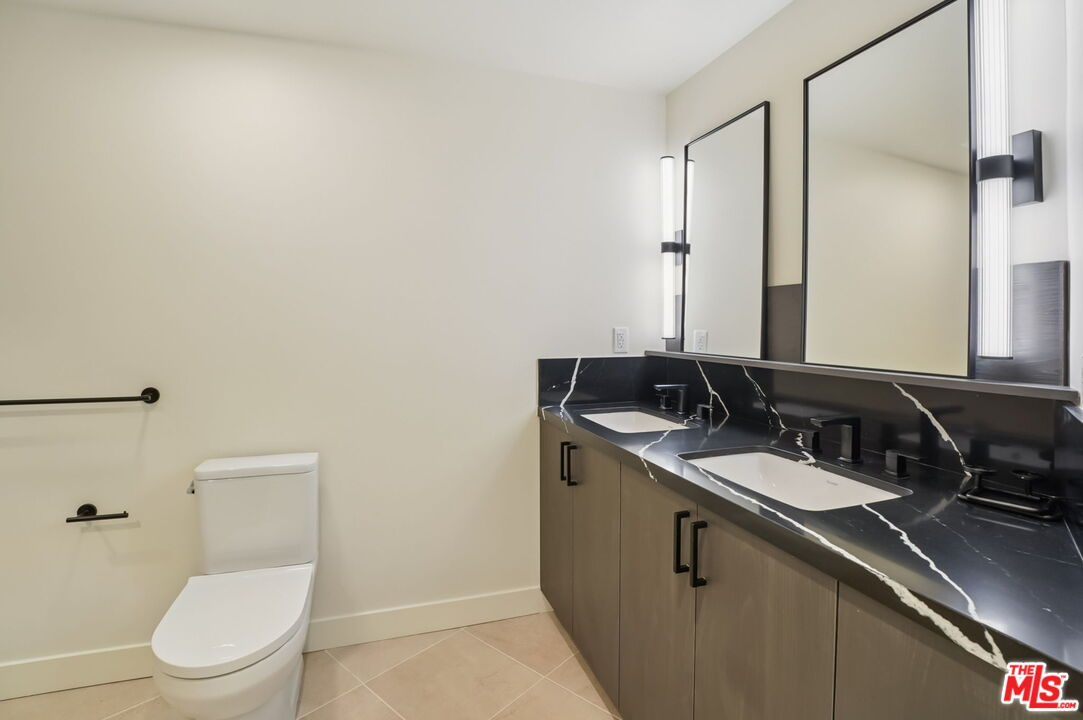 1110 S Spaulding Ave Unit: PH5