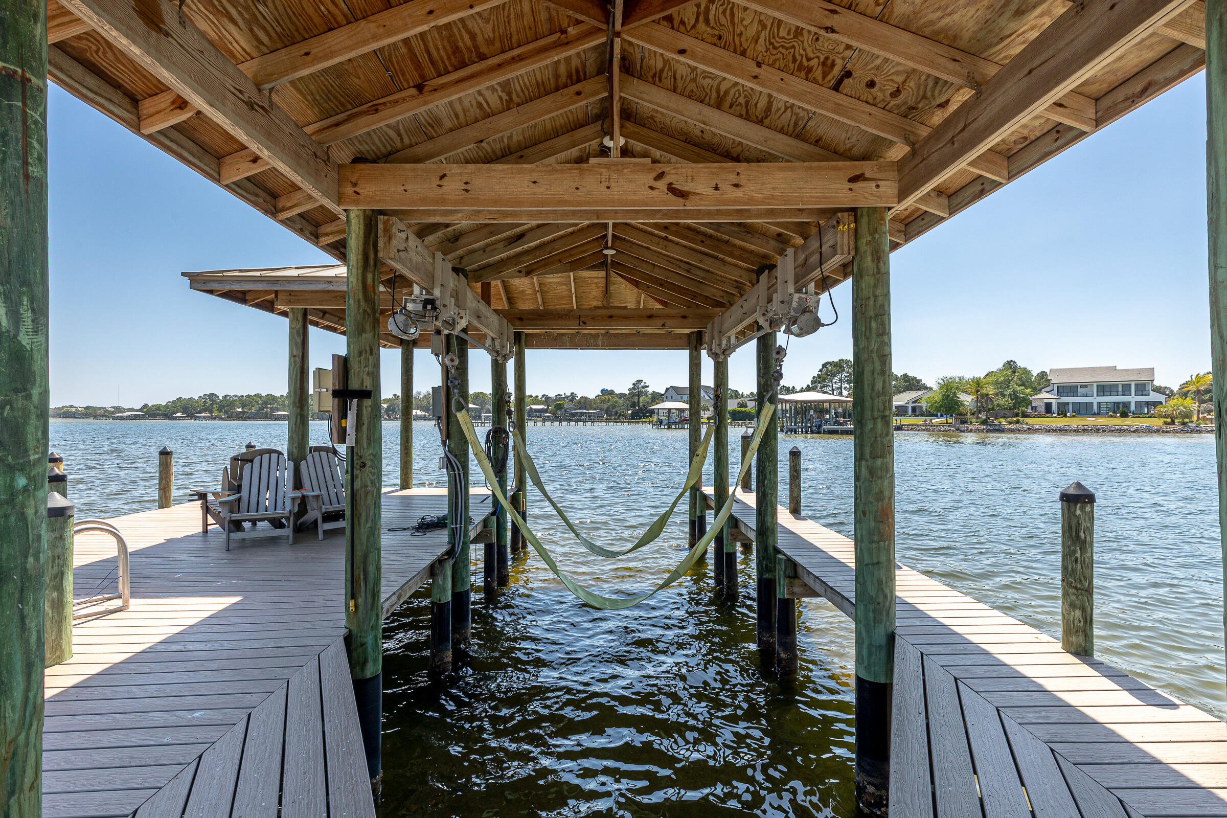 1806 Driftwood Point Road