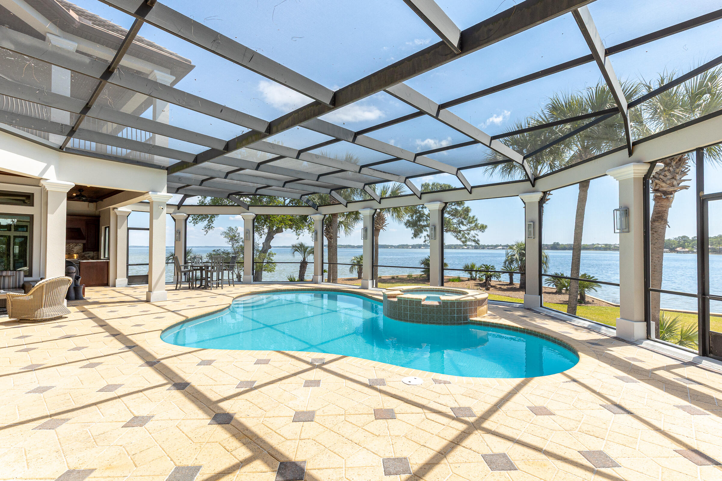 1806 Driftwood Point Road