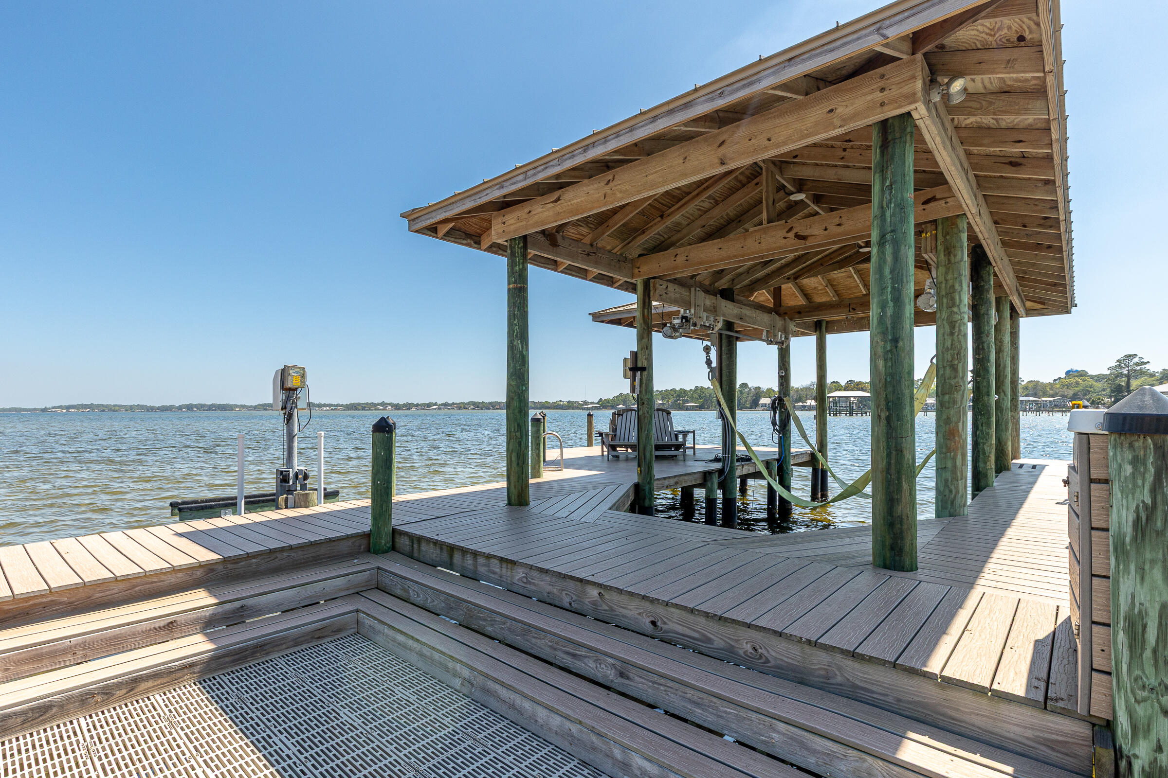 1806 Driftwood Point Road
