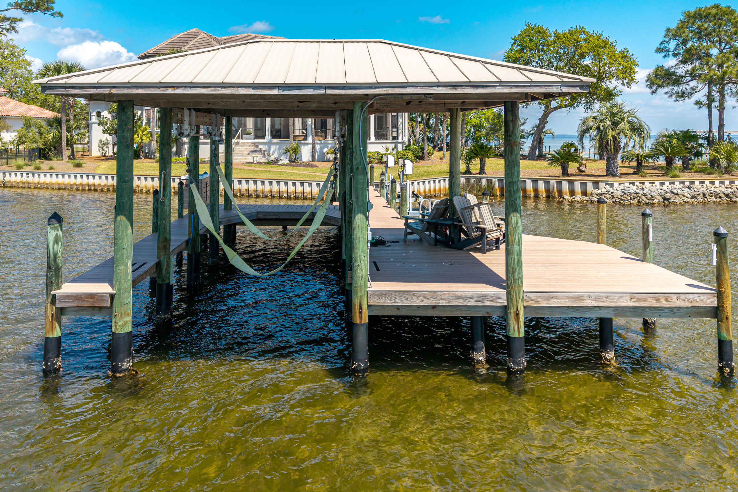 1806 Driftwood Point Road