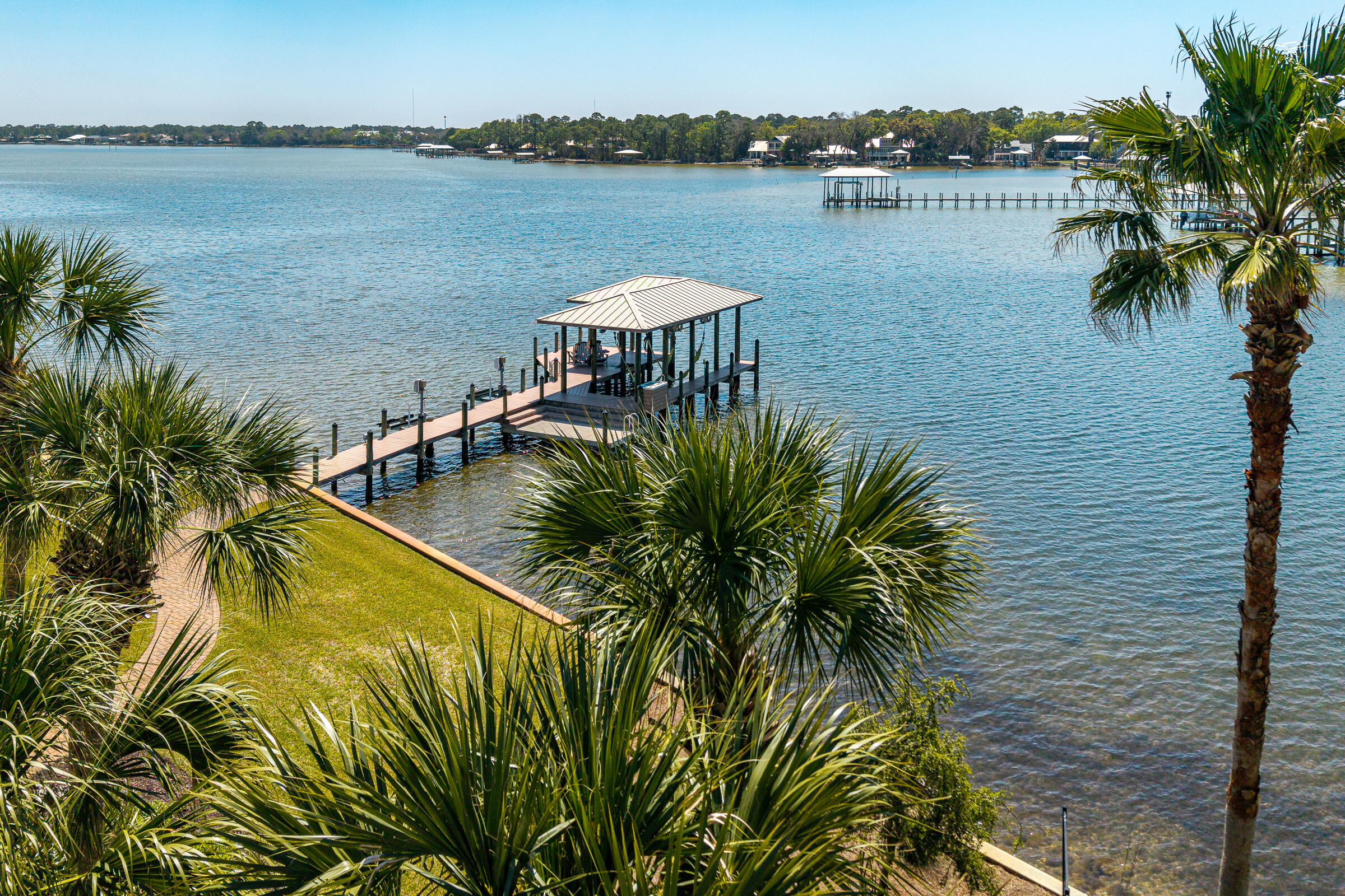 1806 Driftwood Point Road