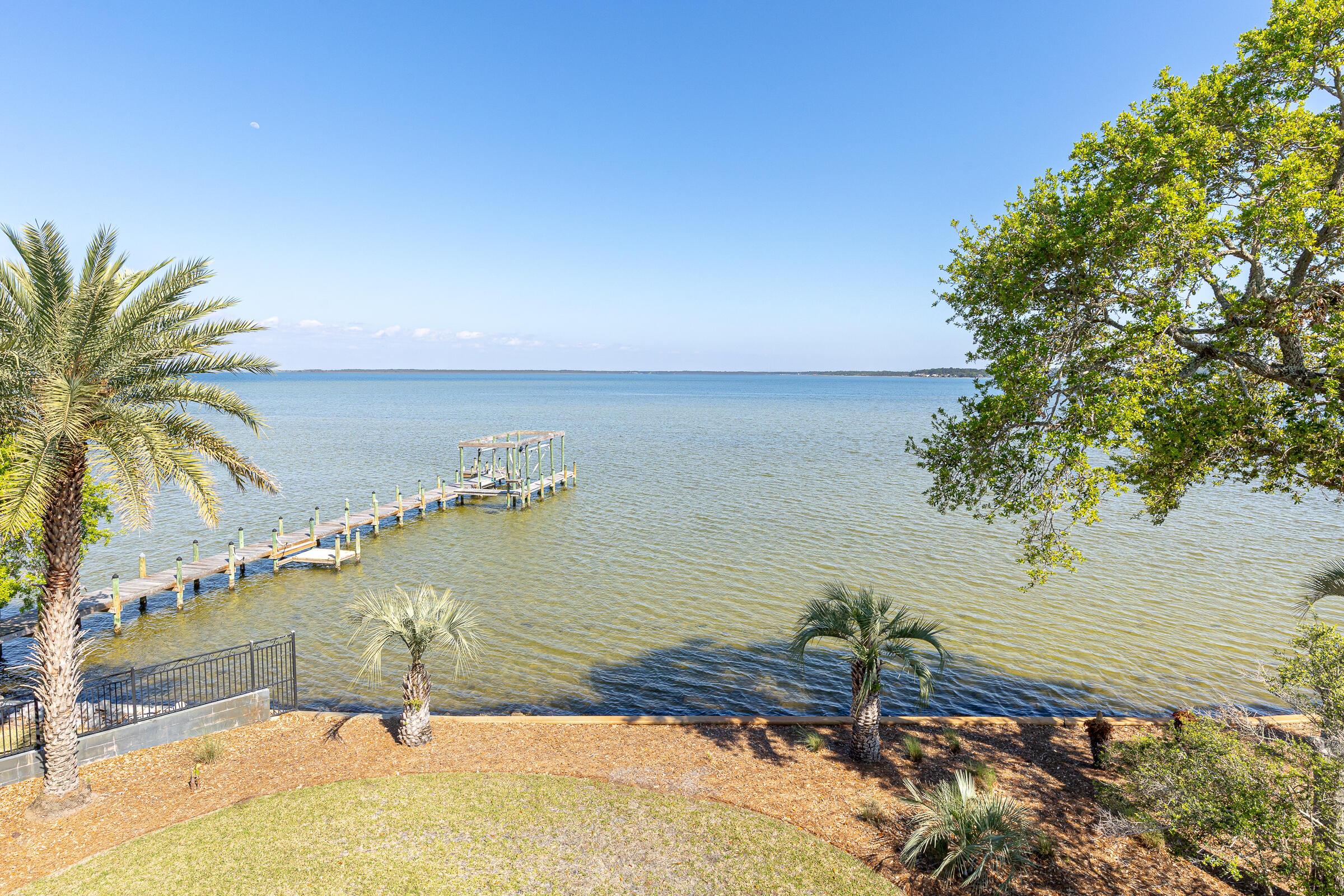 1806 Driftwood Point Road