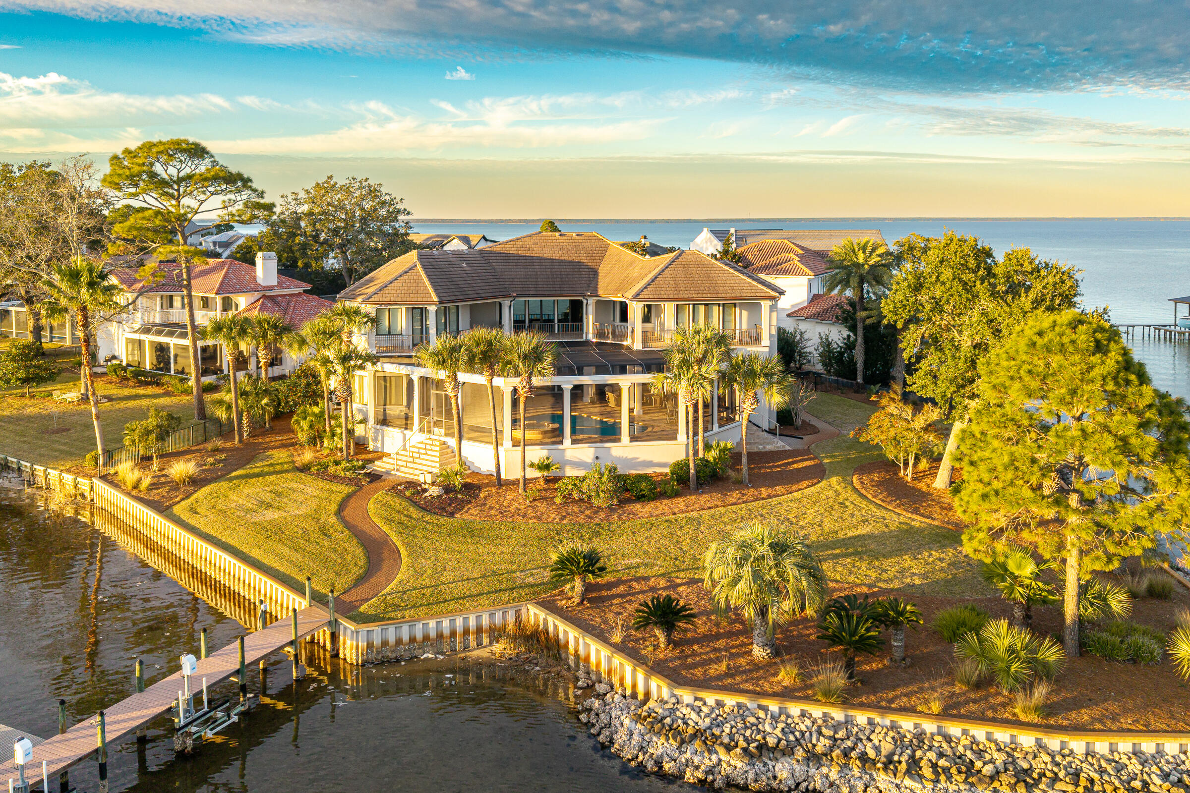 1806 Driftwood Point Road