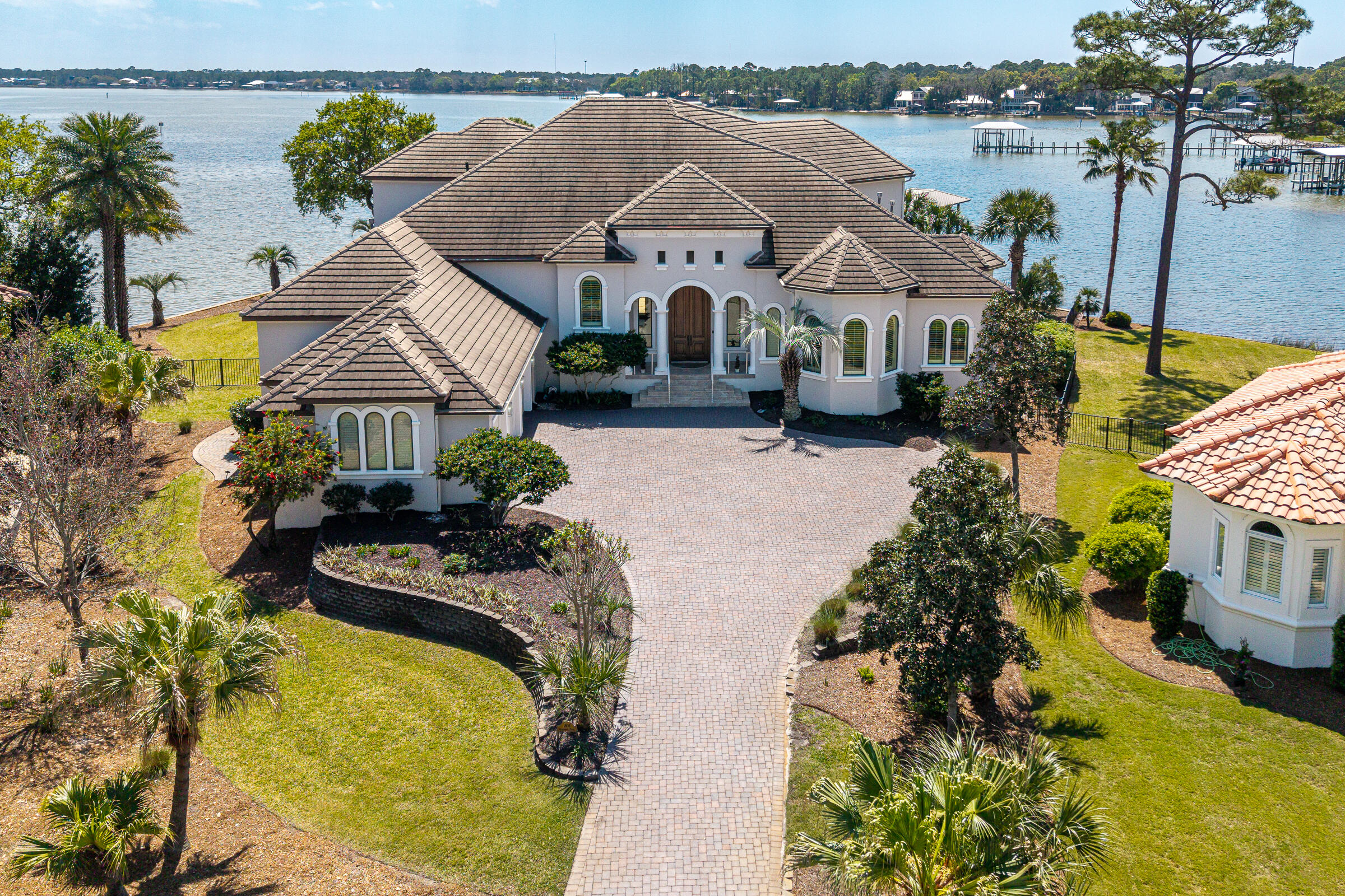 1806 Driftwood Point Road