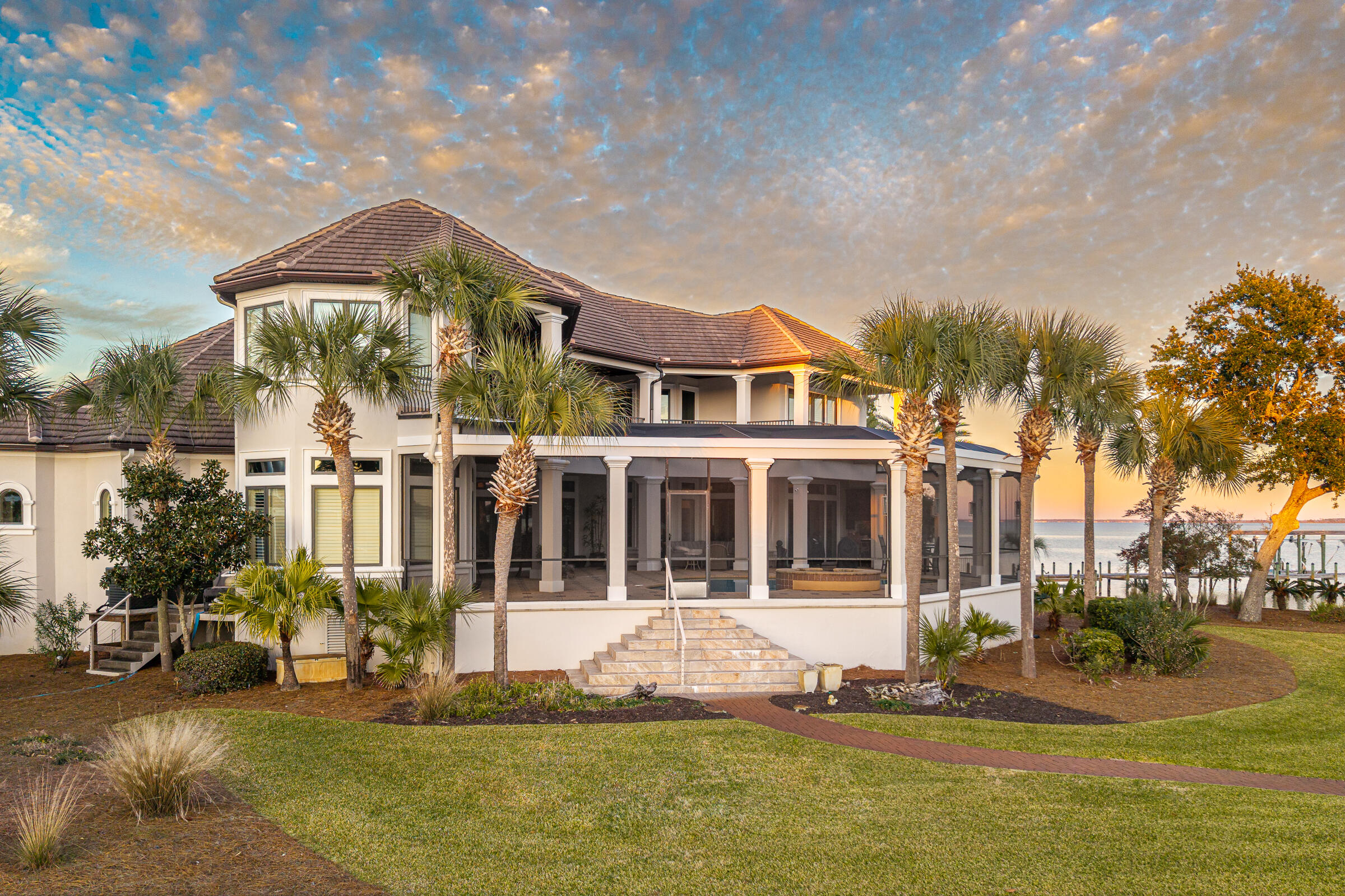 1806 Driftwood Point Road