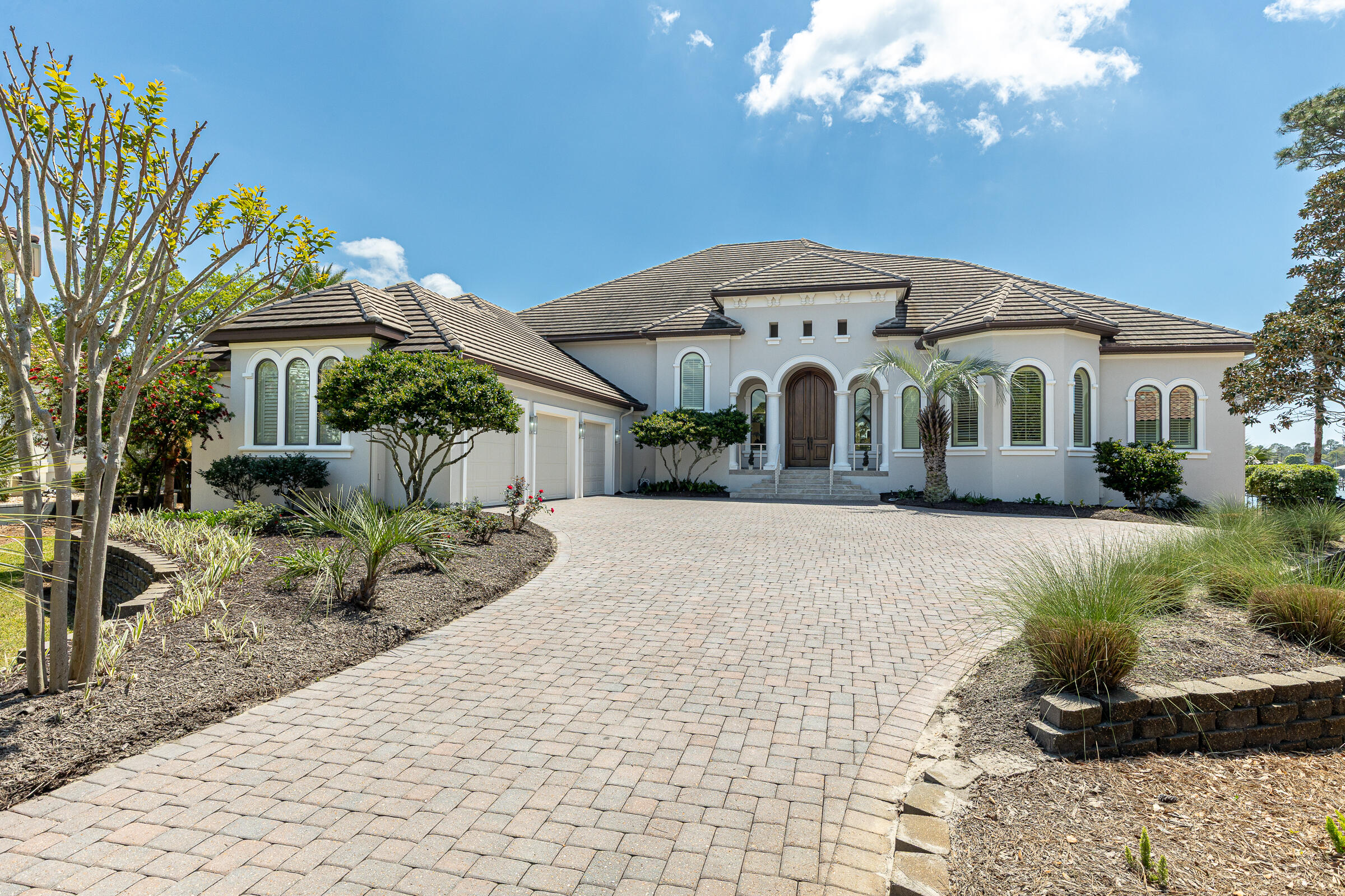 1806 Driftwood Point Road