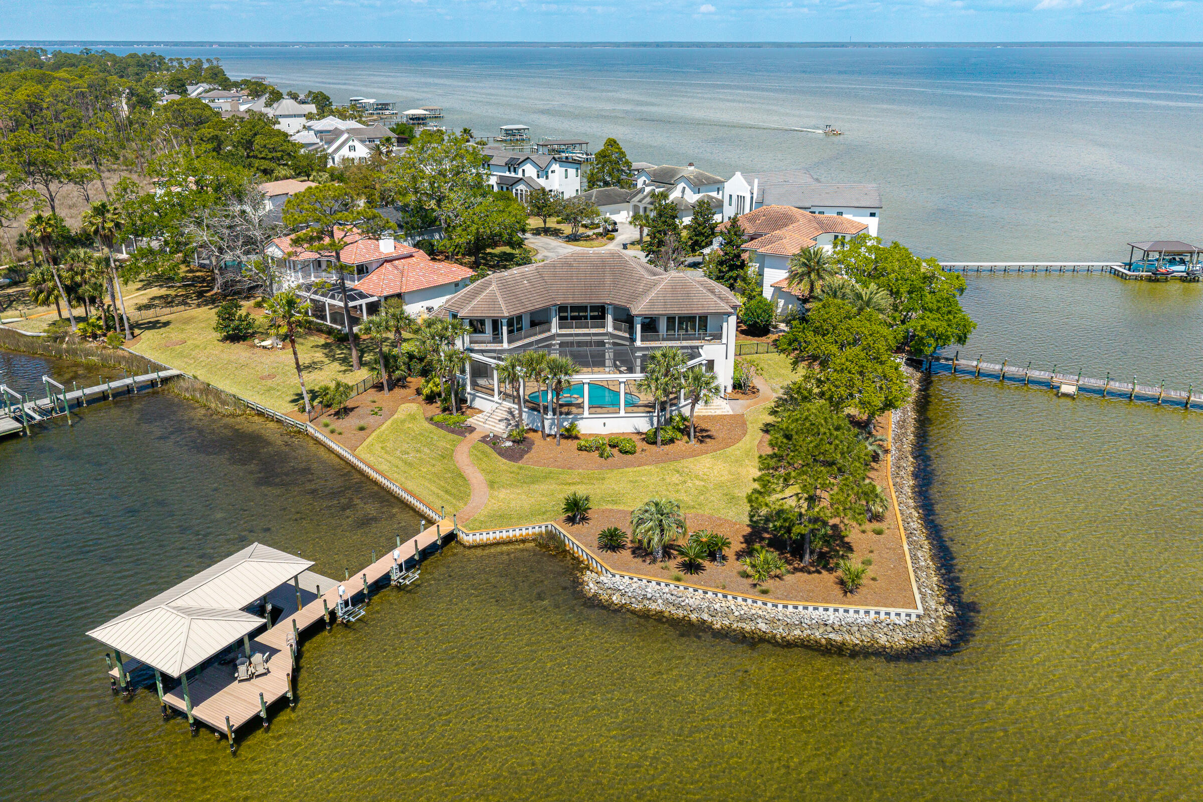 1806 Driftwood Point Road