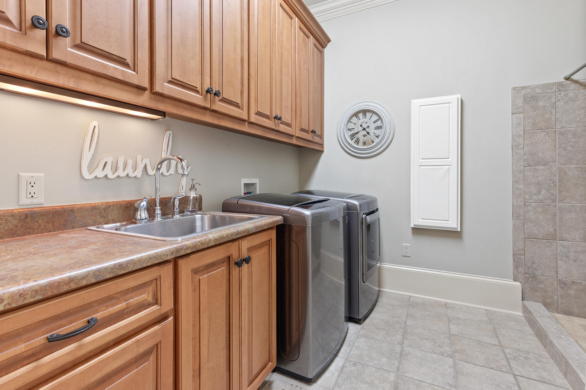 1806 Driftwood Point Road