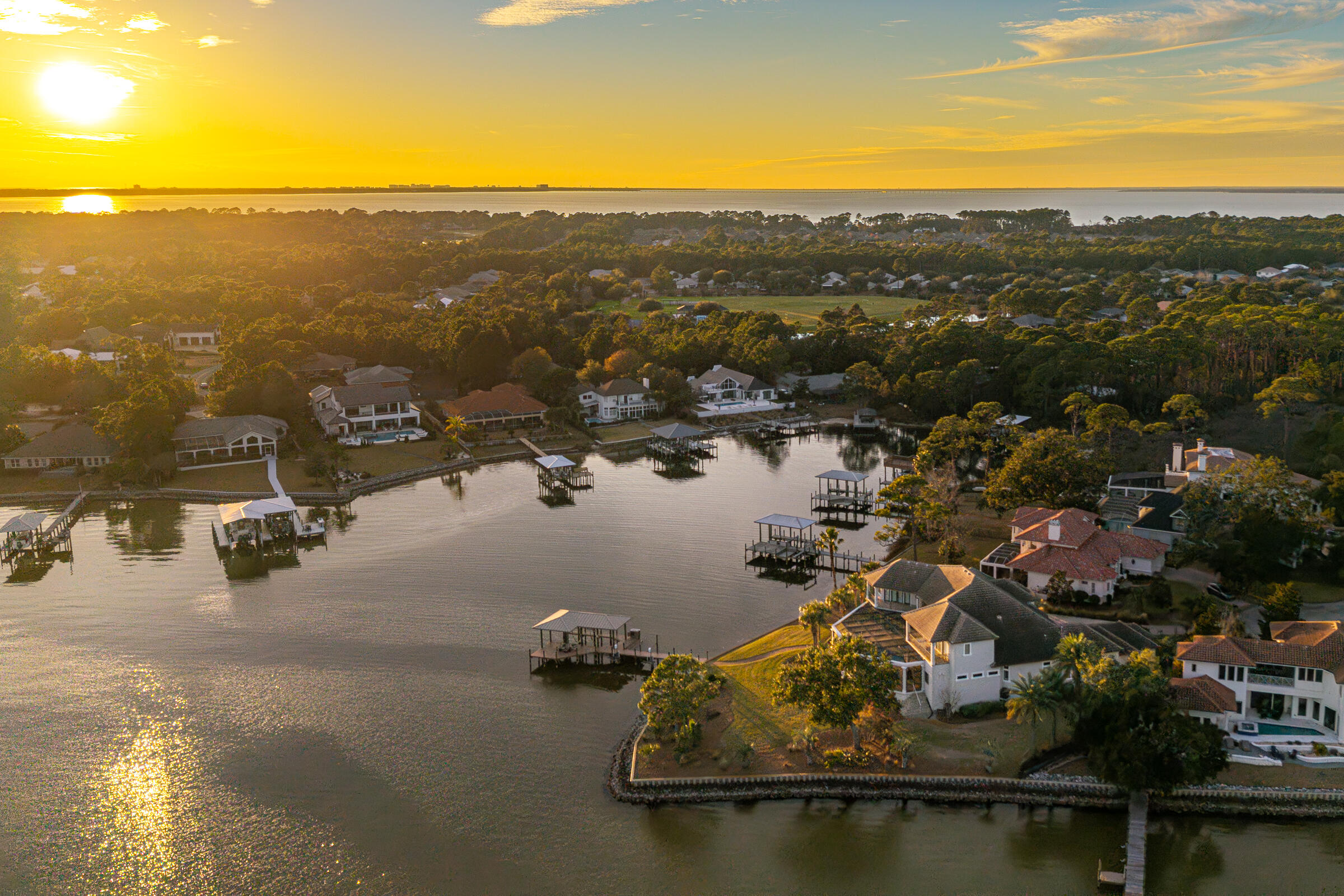 1806 Driftwood Point Road