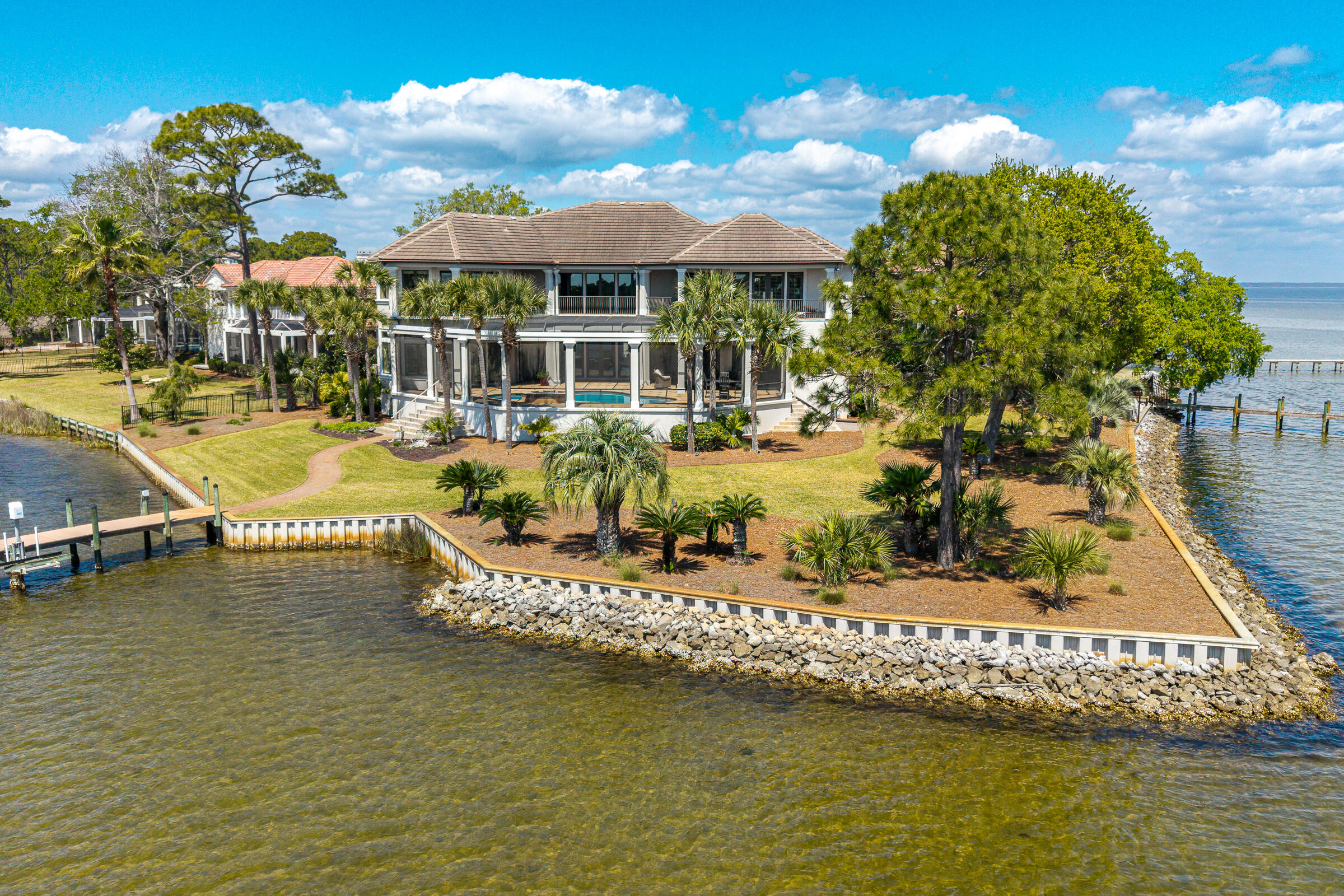 1806 Driftwood Point Road