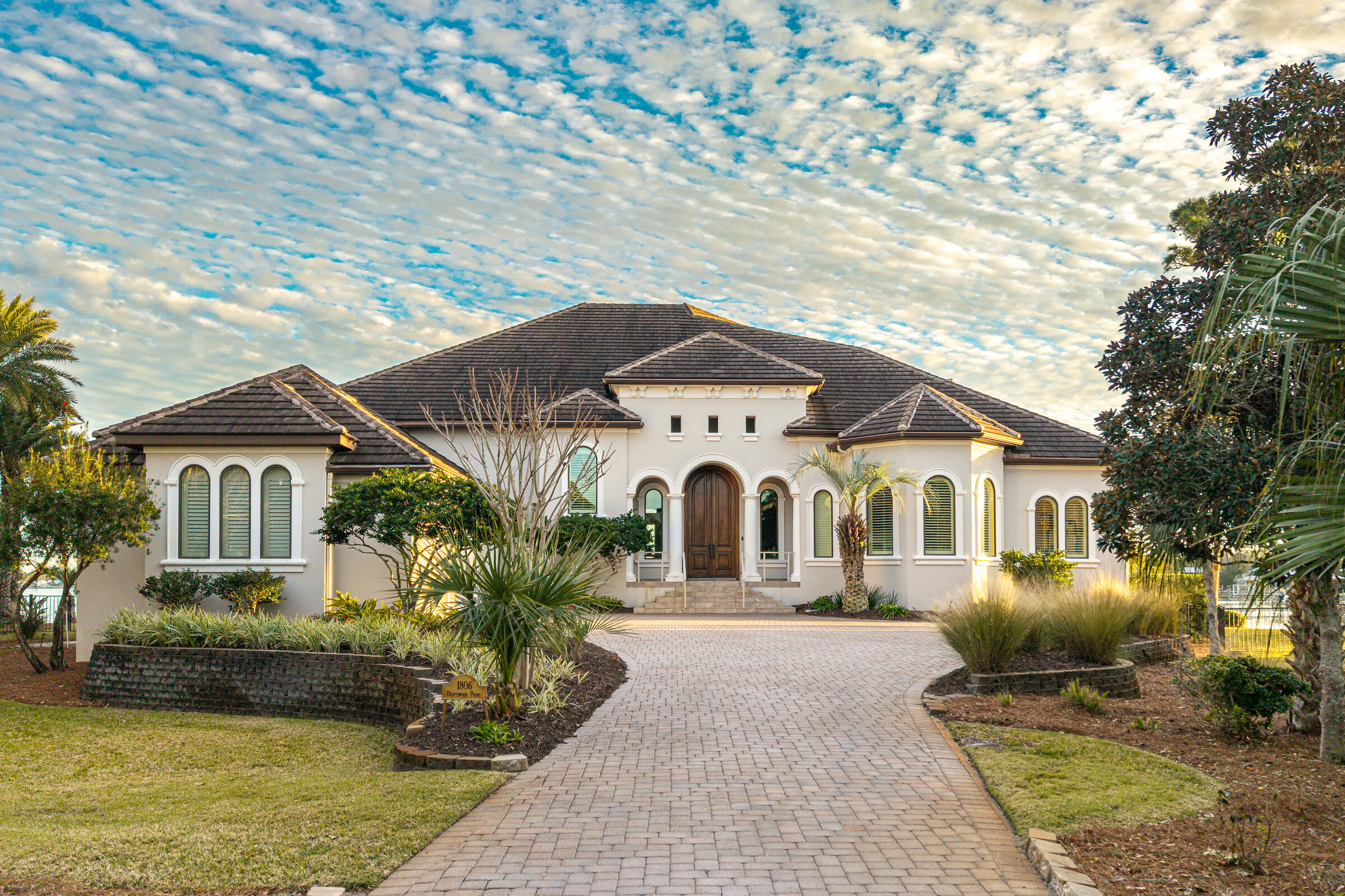 1806 Driftwood Point Road