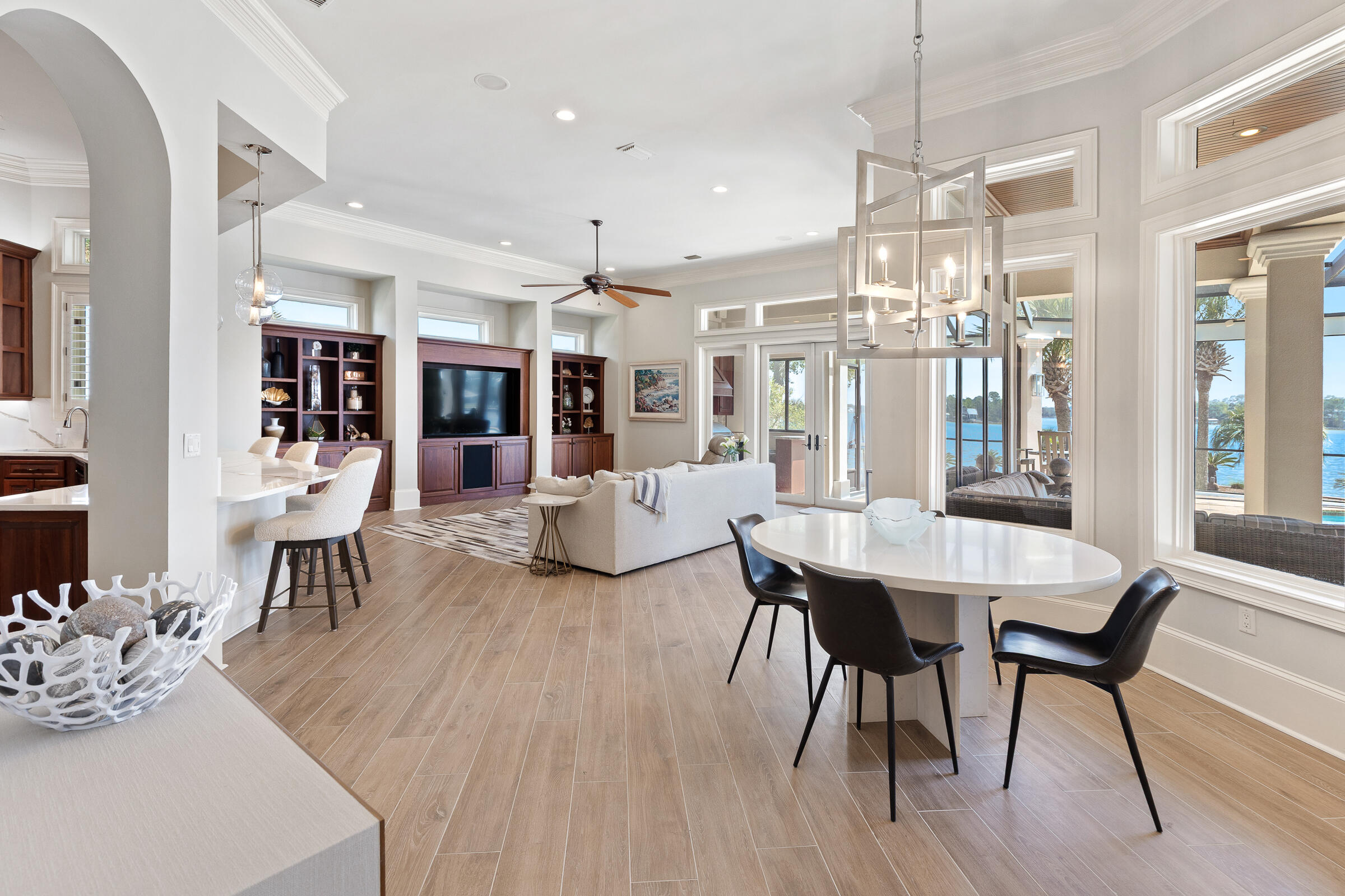 1806 Driftwood Point Road