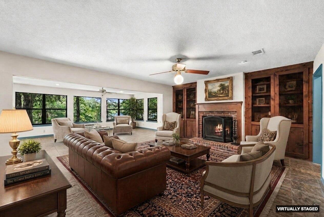 31 E Kathy Lane