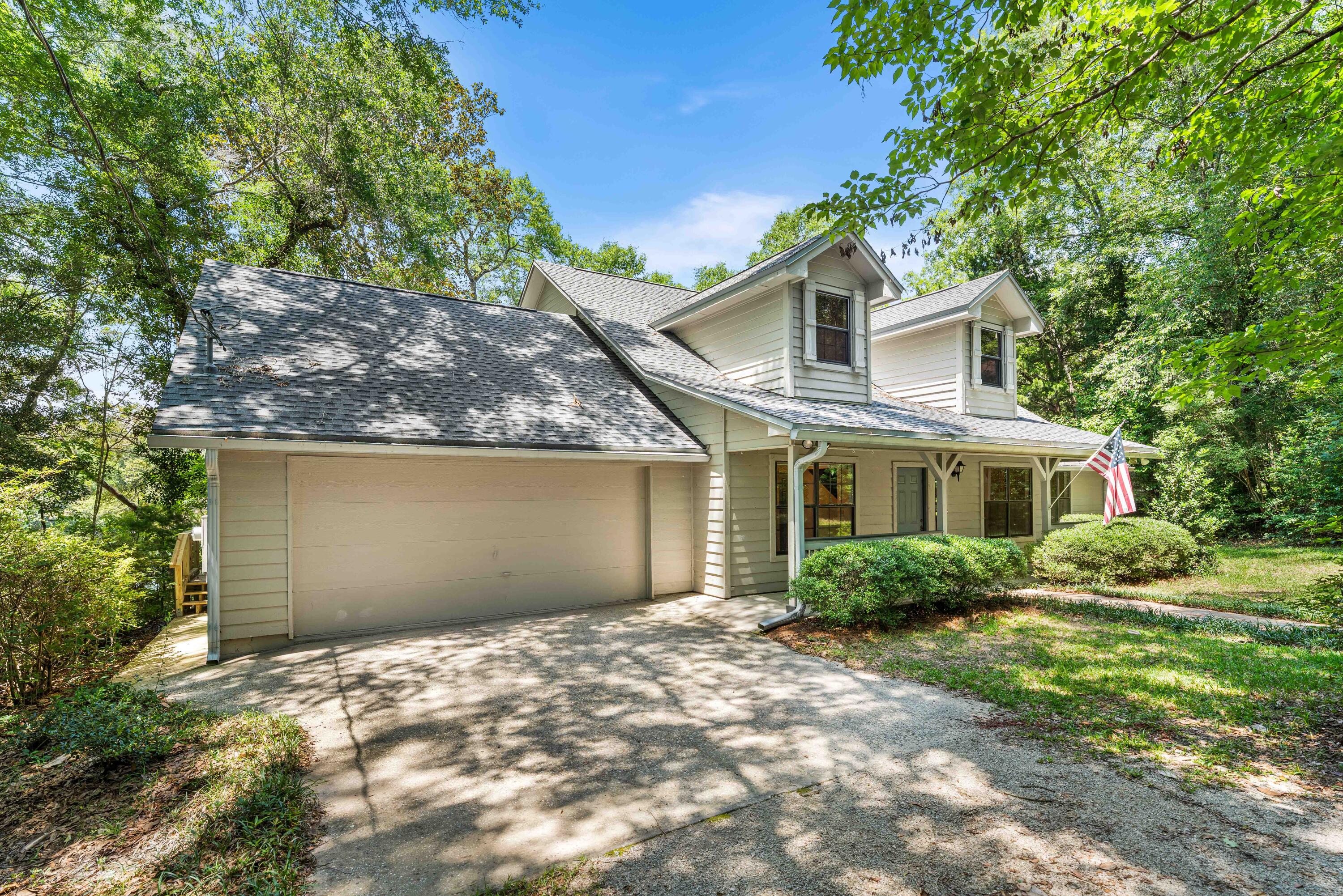 31 E Kathy Lane