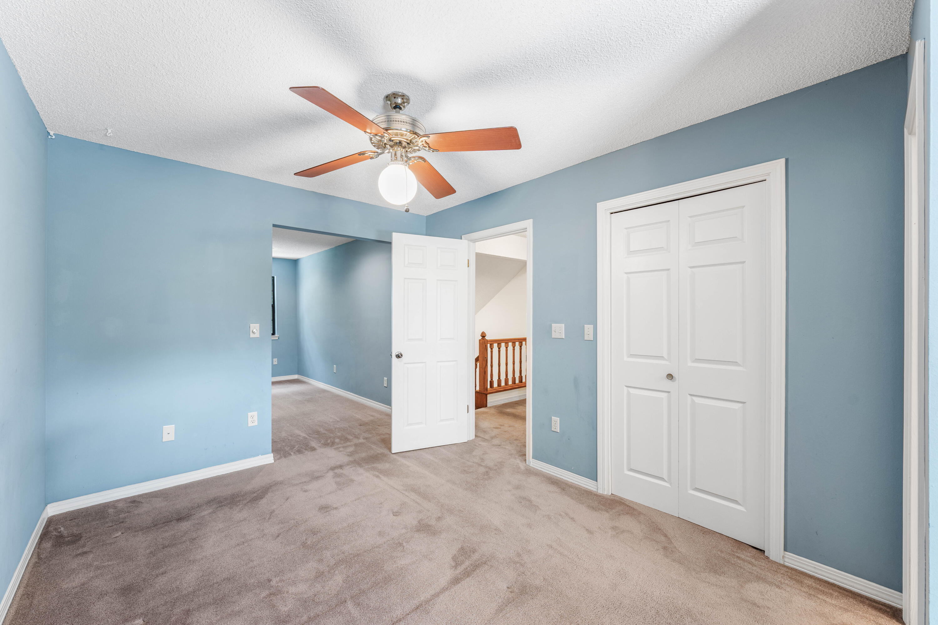 31 E Kathy Lane