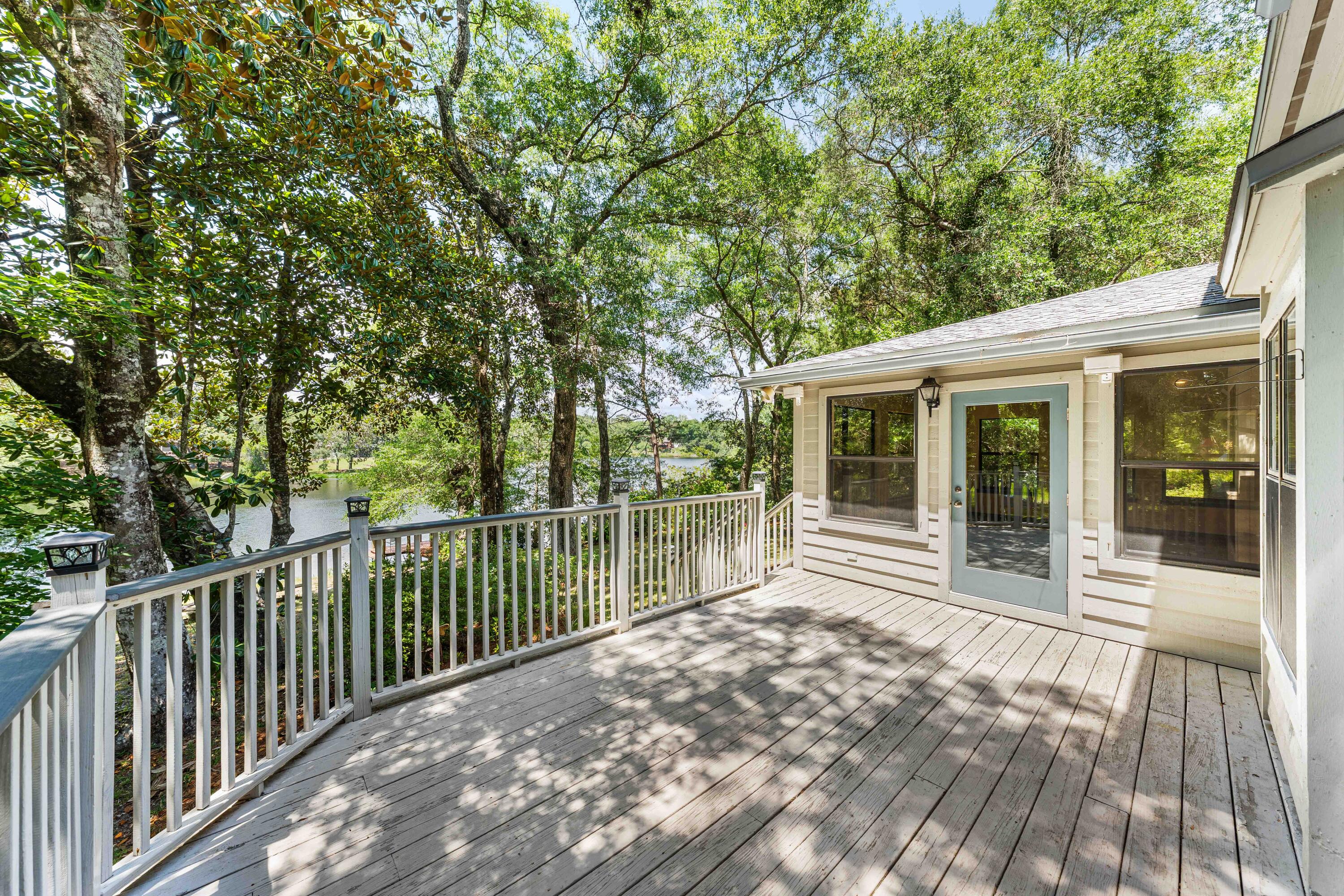 31 E Kathy Lane
