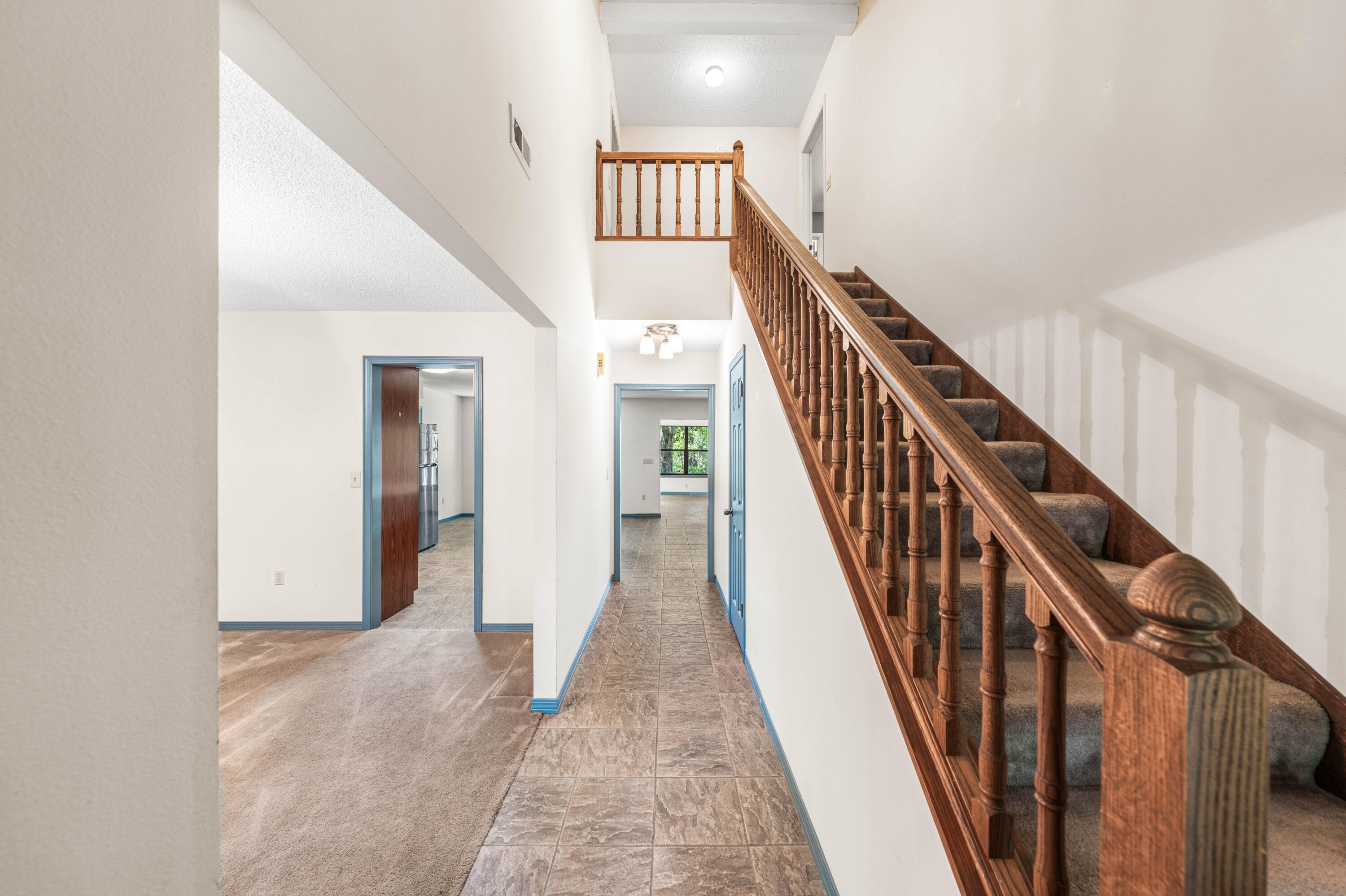 31 E Kathy Lane