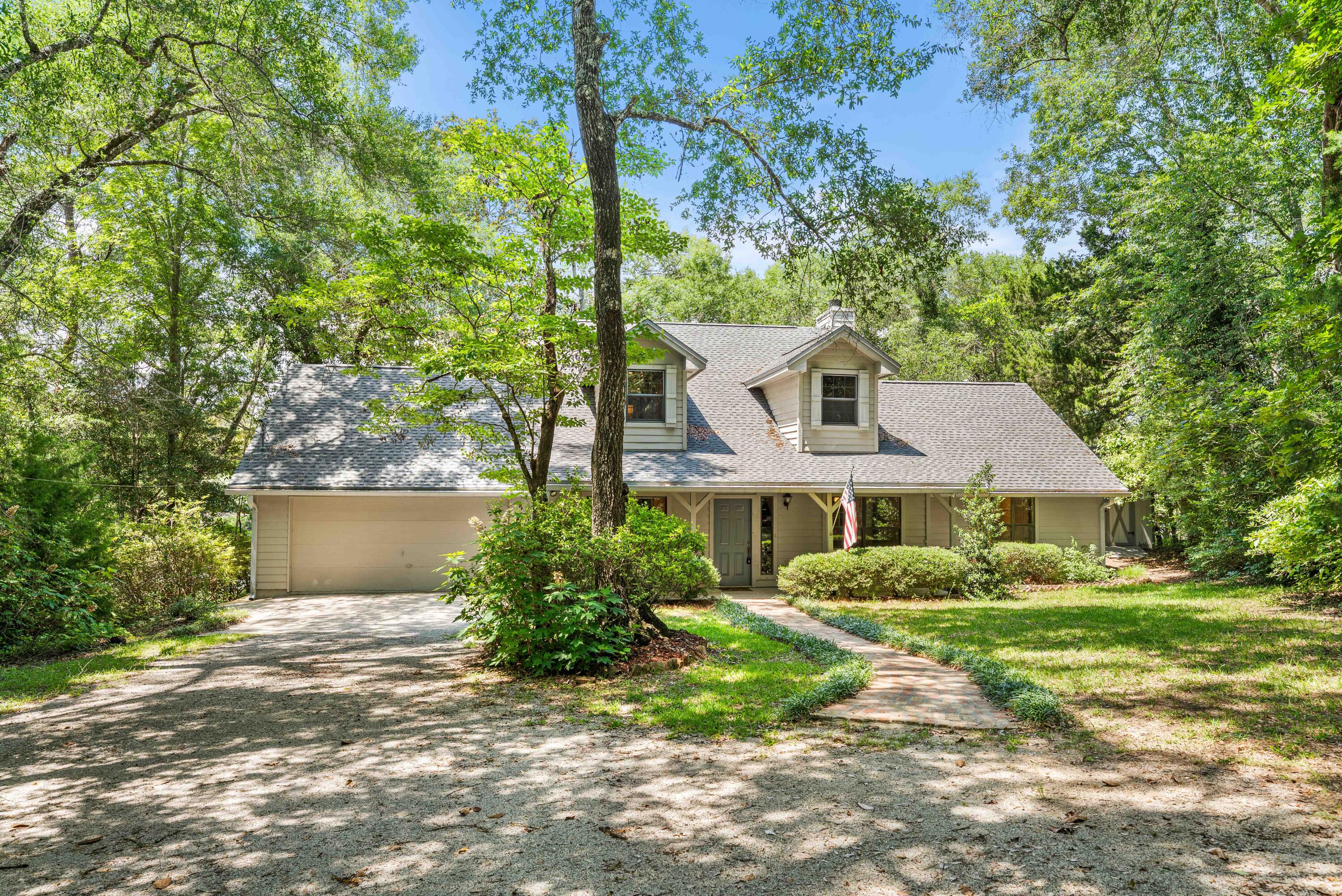 31 E Kathy Lane