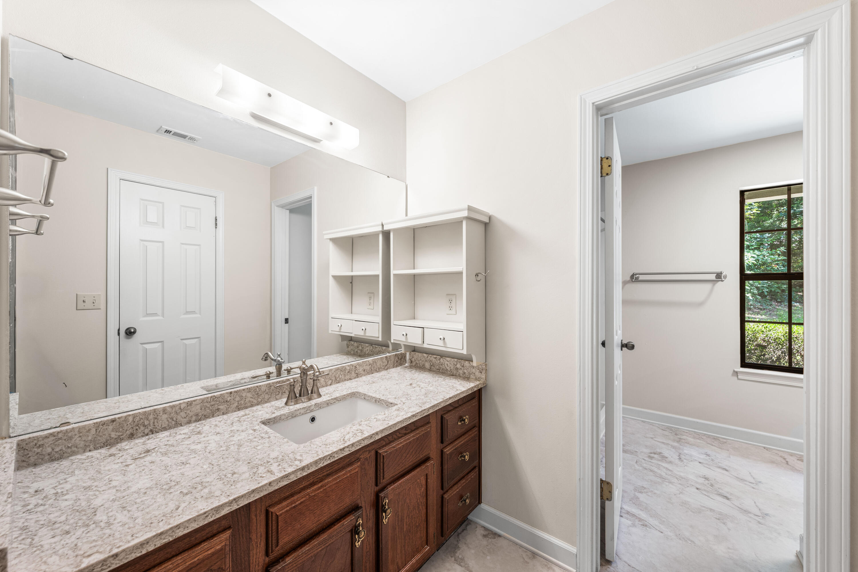 31 E Kathy Lane