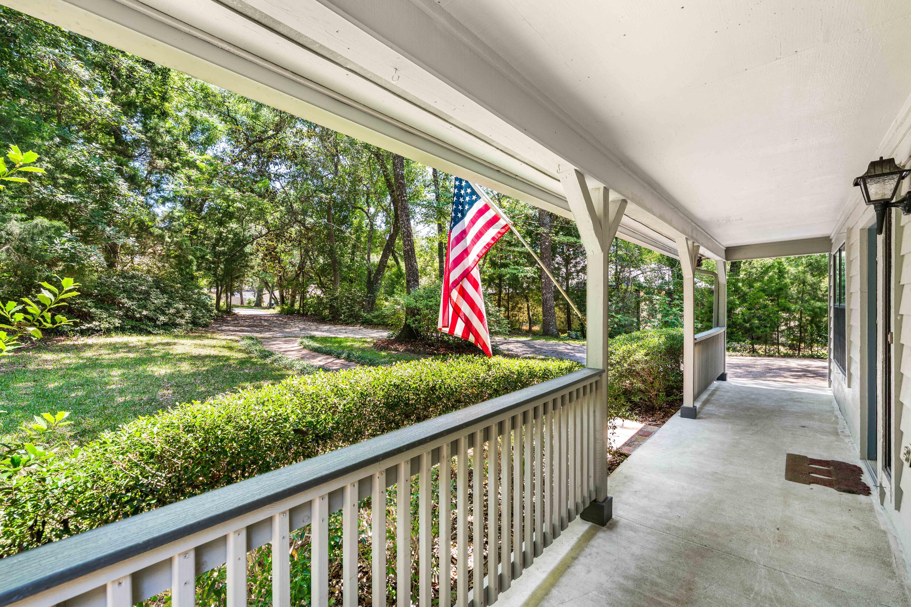 31 E Kathy Lane