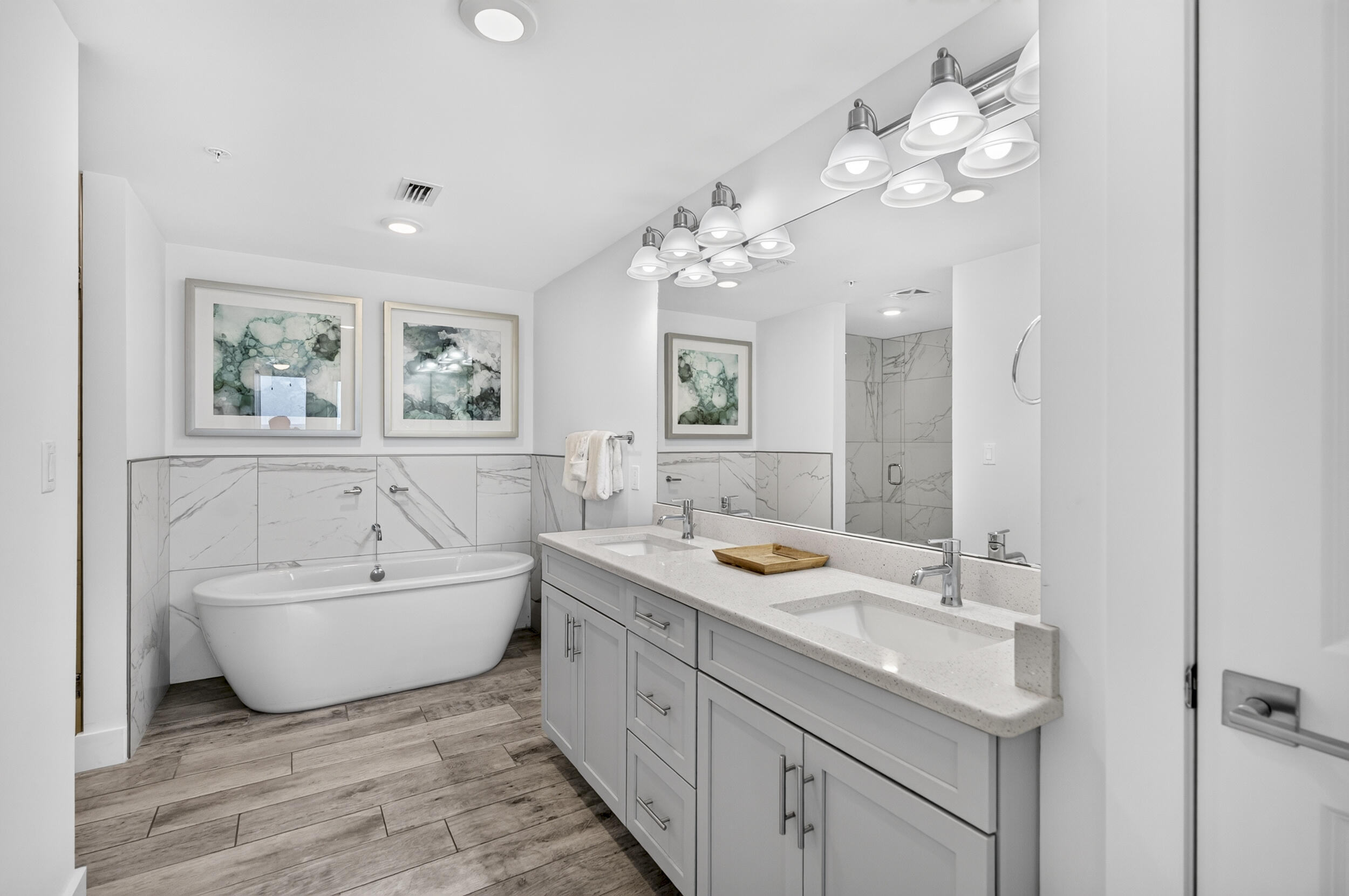 858 Scallop Court 406