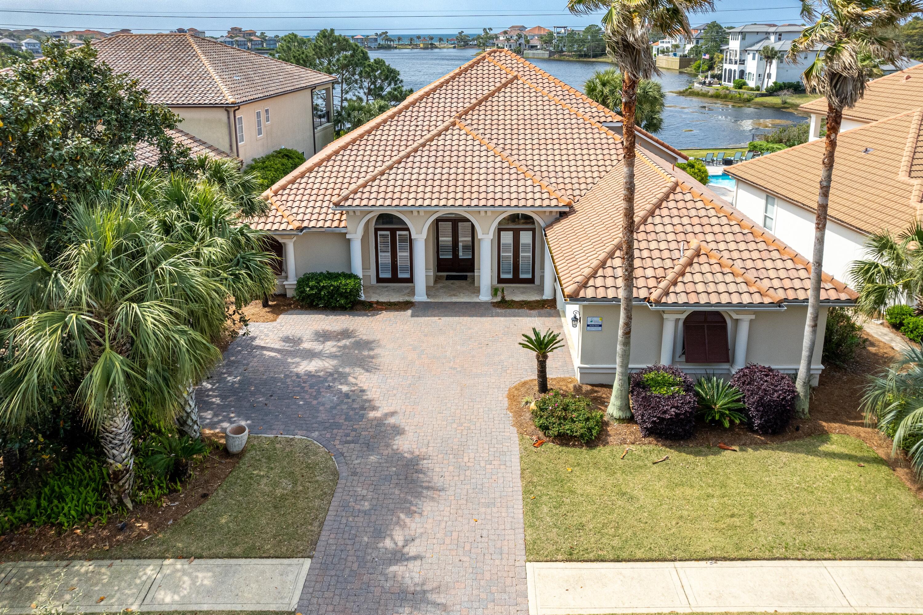 4712 Seastar Vista