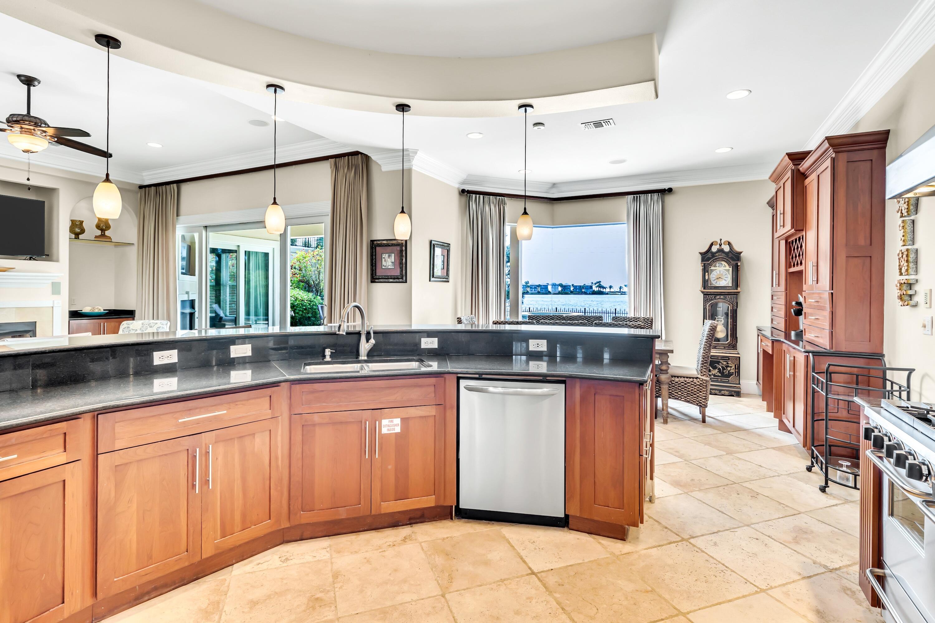 4712 Seastar Vista