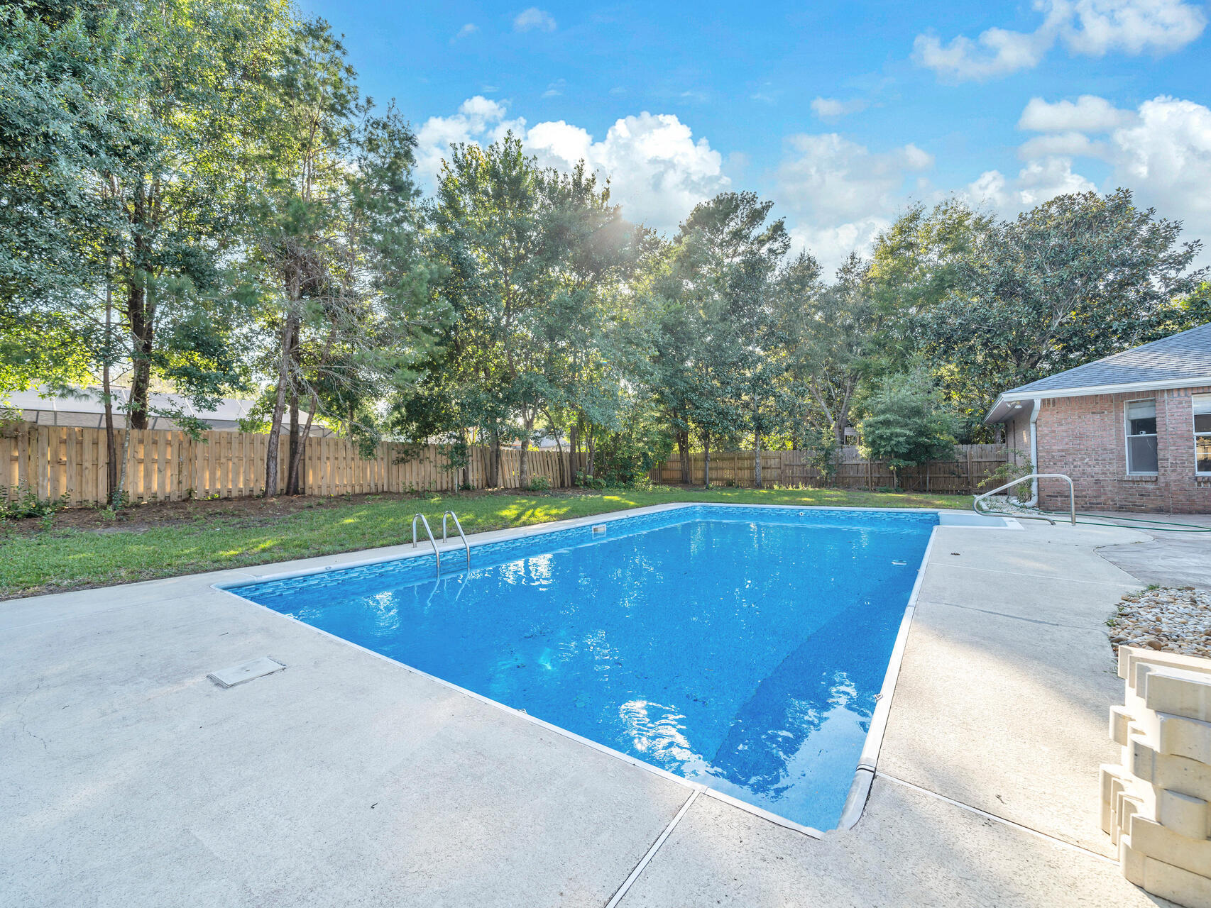 327 Ruckel Drive