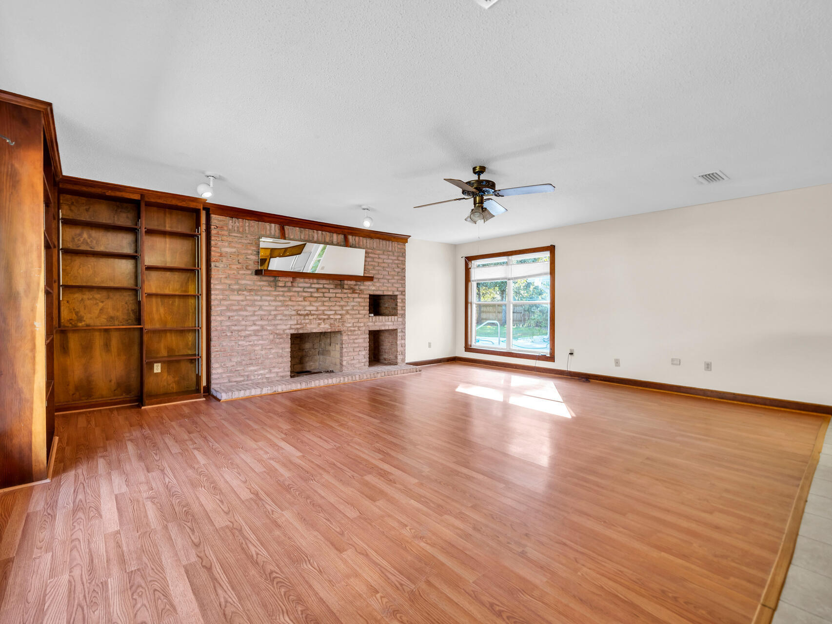 327 Ruckel Drive