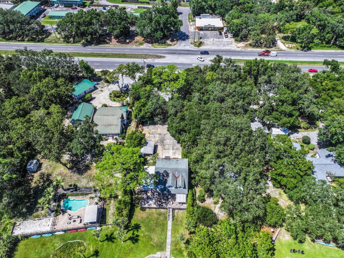 1559 W Highway 98