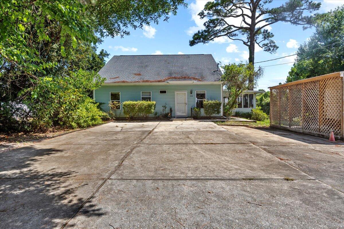 1559 W Highway 98