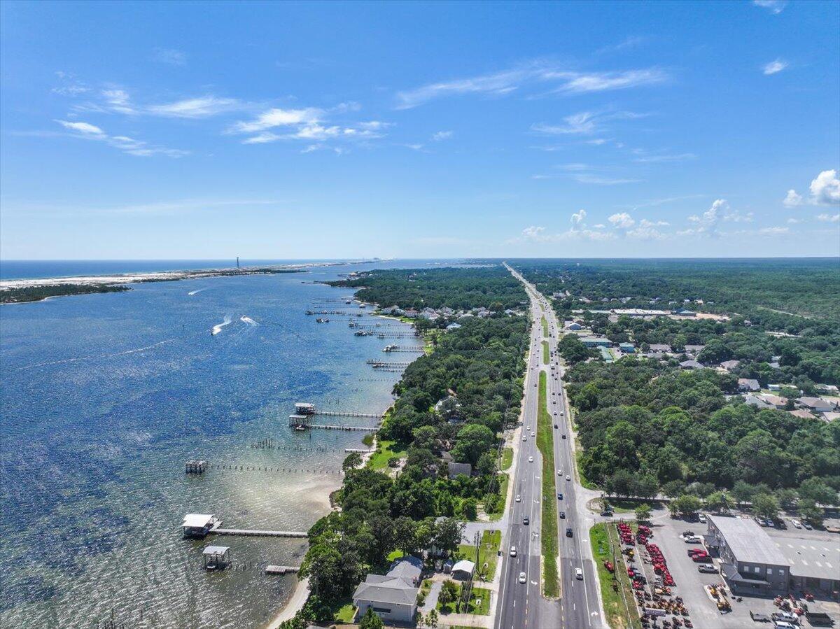 1559 W Highway 98