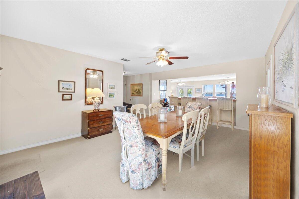 1559 W Highway 98