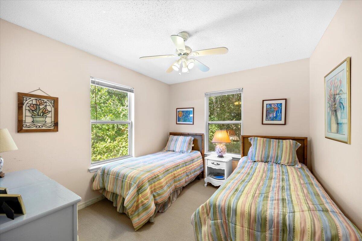 1559 W Highway 98